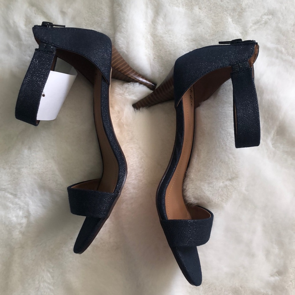 Womens PAYCEE Open Toe Casual Ankle Strap Sandals - Picture 2 of 8